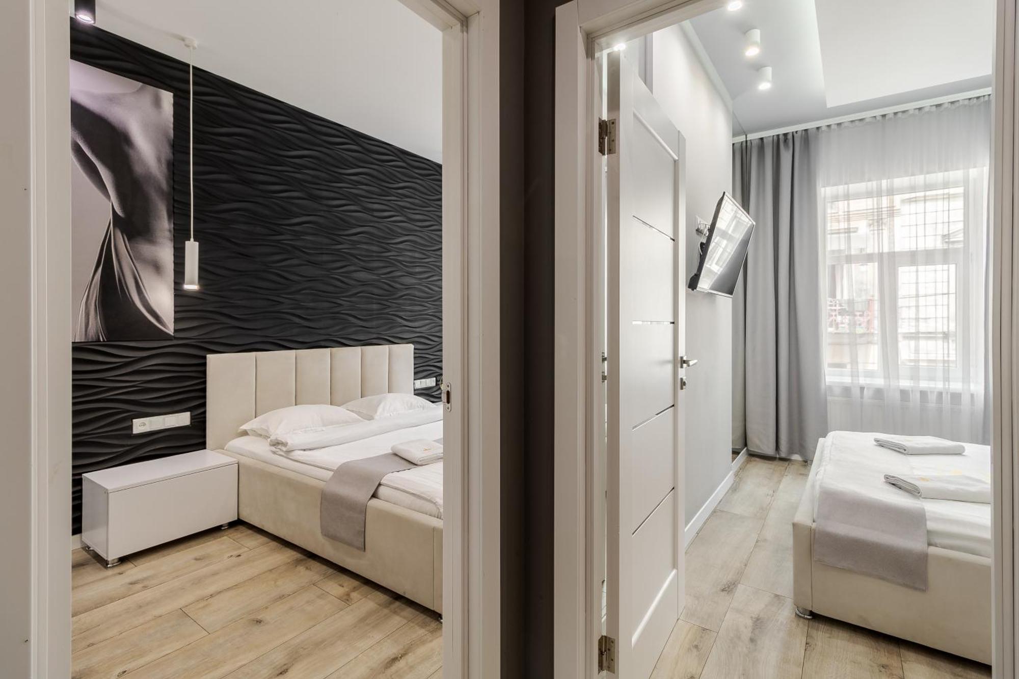 Royal Apartment On Balabana Street Lviv Exterior photo