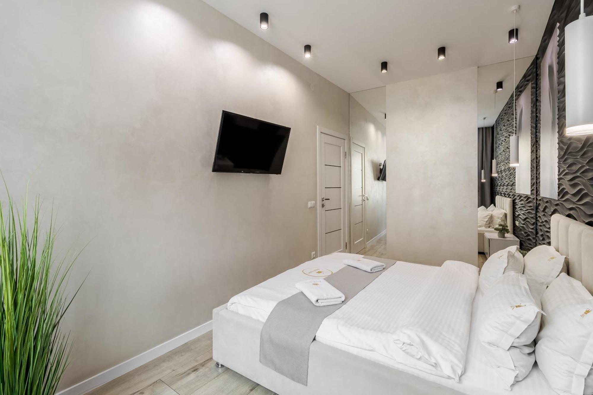 Royal Apartment On Balabana Street Lviv Exterior photo